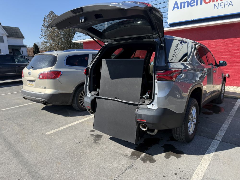 Rear Opening Deploying Ramp at Angle